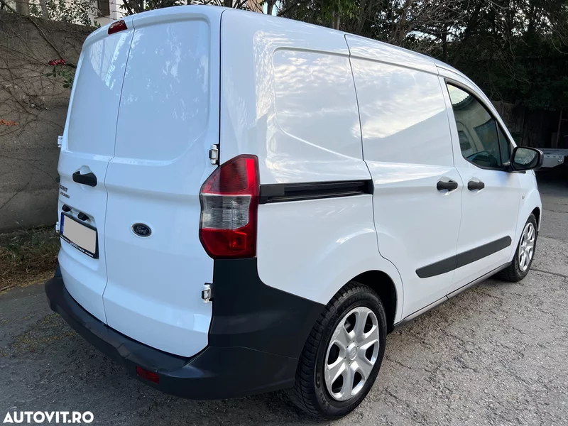 Ford Courier